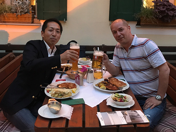 Chikashi Aoki and Franz talking watches and eating bavarian food in Munich